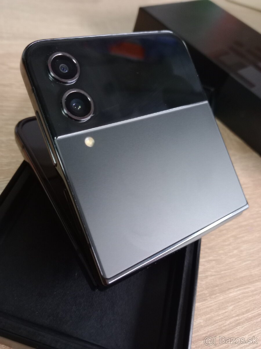 Samsung Z Flip4