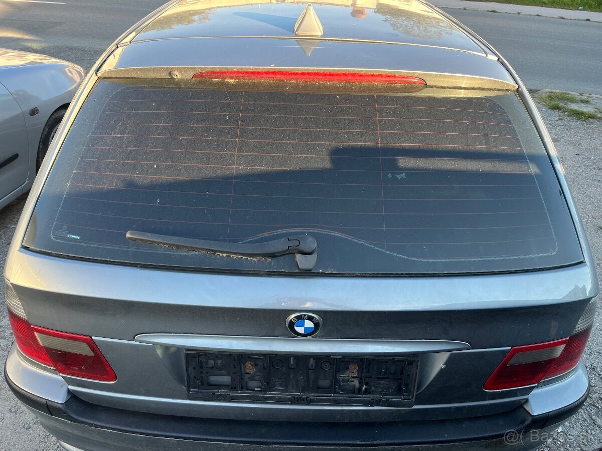 Kufrové dvere BMW