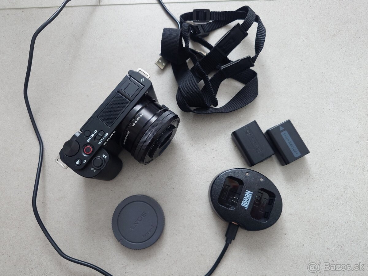 Sony ZV-E10  + 16-50 mm f3.5-5.6