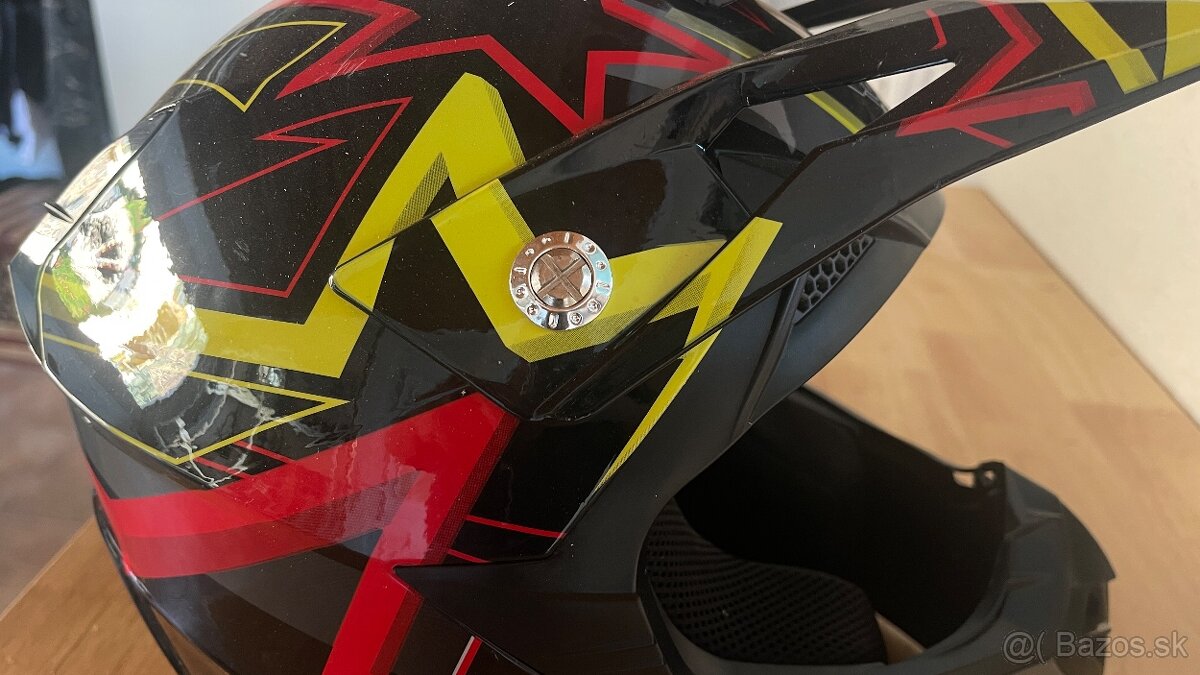 Detska prilba na motorku, stvorkolku