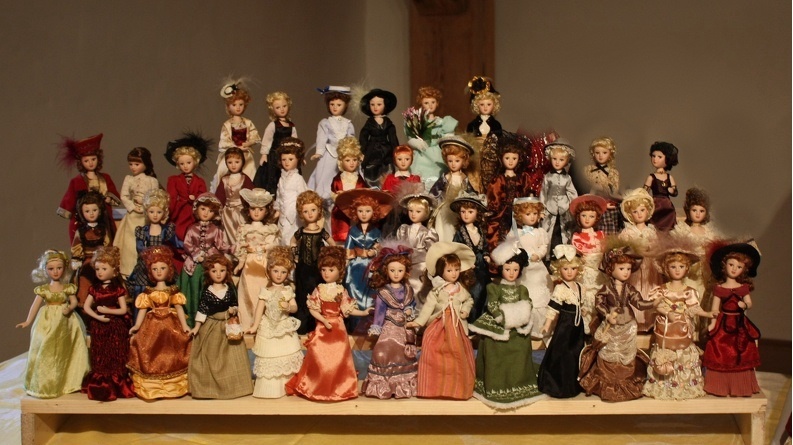 babika porcelanova damy minulych epoch