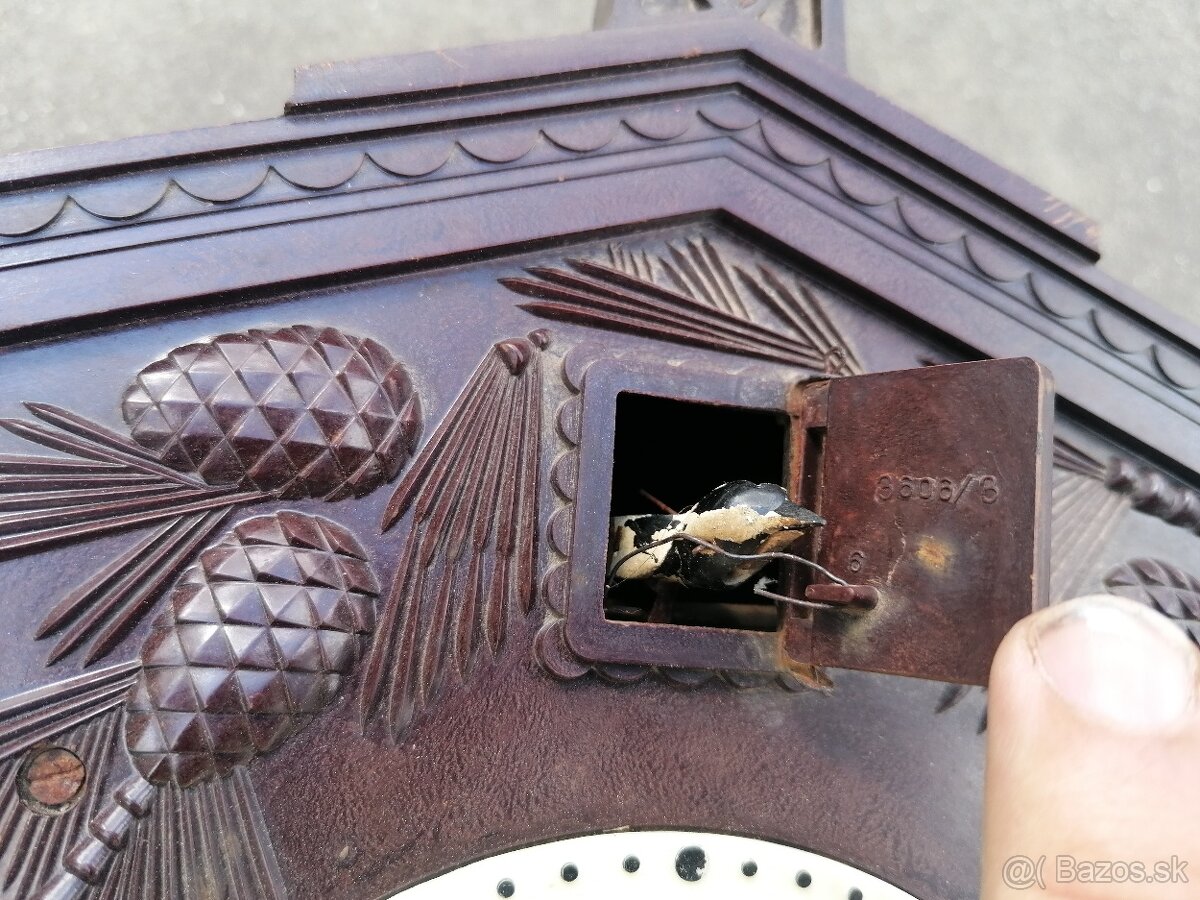 Predám starožitné kukučkové hodiny