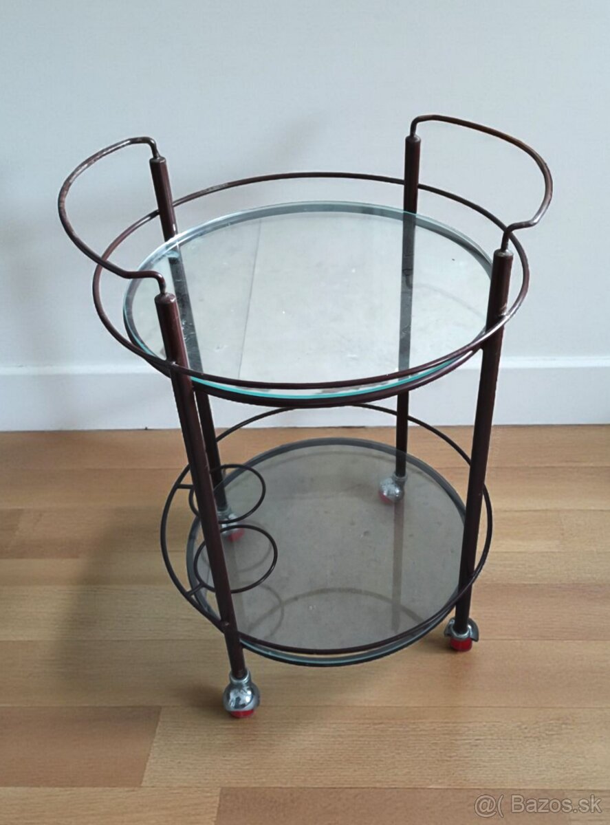 Retro barový stolček na kolieskach