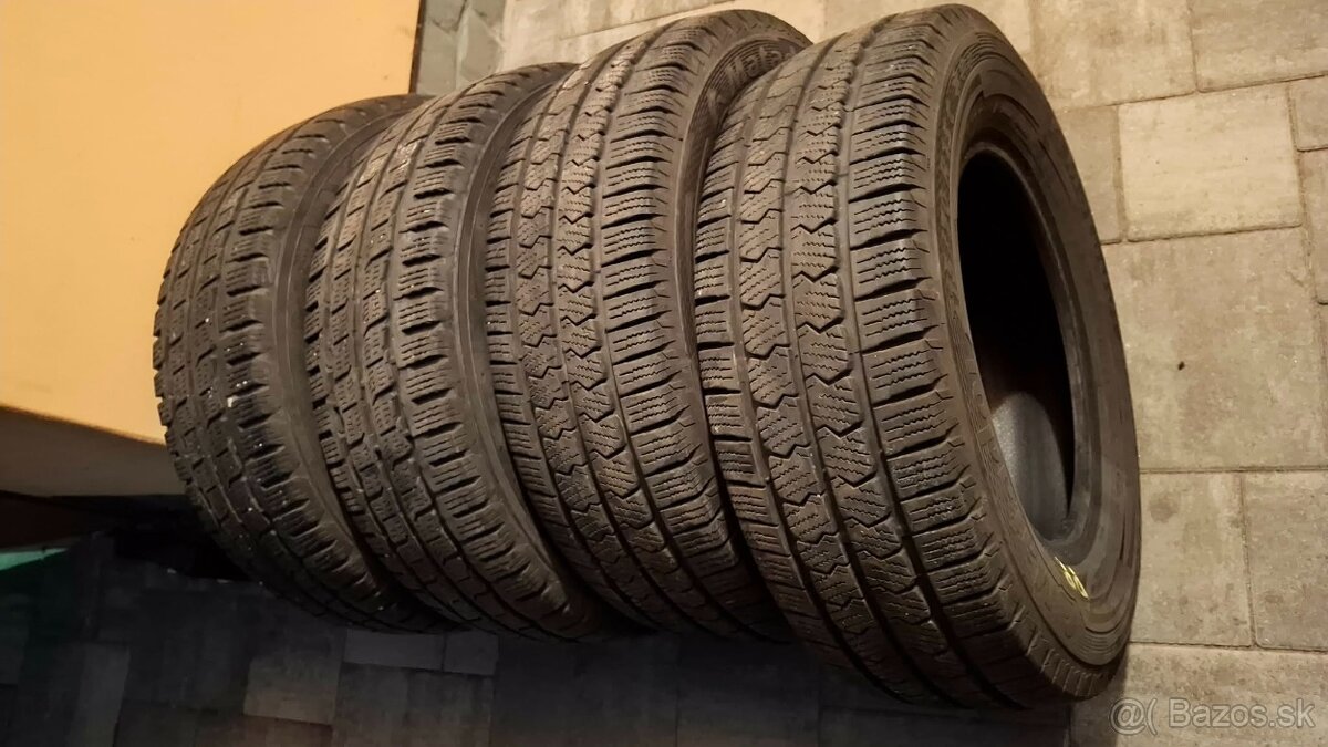 Zimné pneumatiky 215/70 R15C