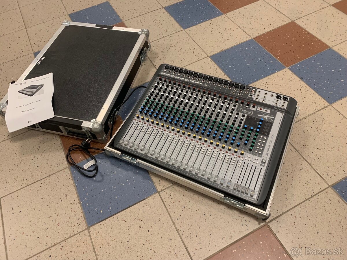 Soundcraft Signature 22 MT