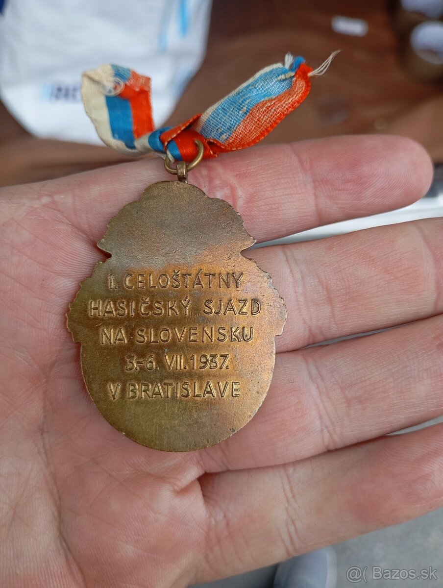 Predám pekné odznaky