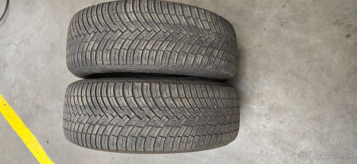 Predam 2x celorocne pneu pirelli