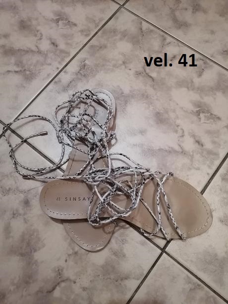 letne sandale s viazanim okolo nohy vel. 41