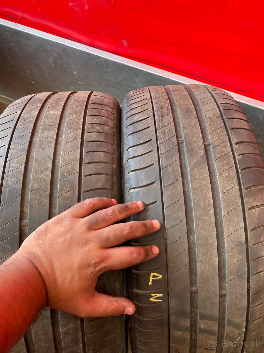 225/45/17