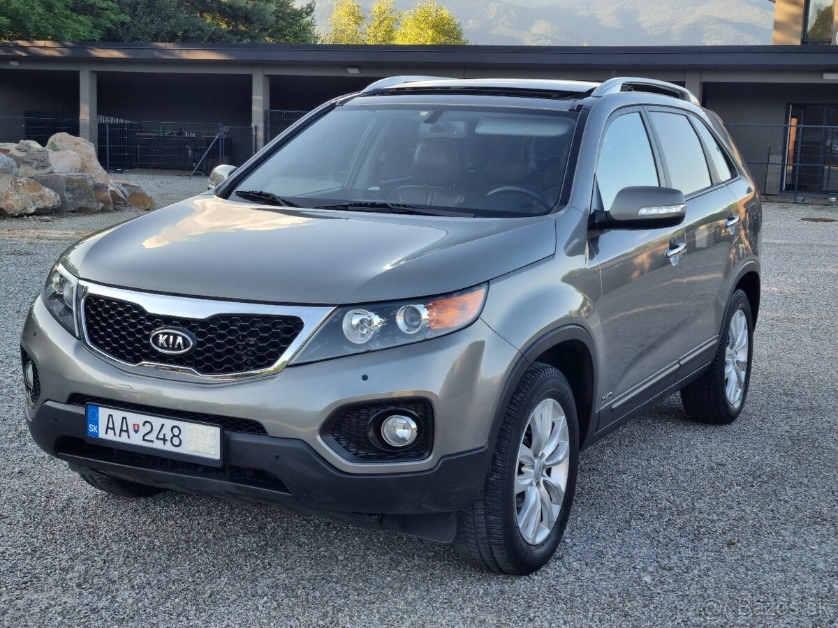 KIA SORENTO 2,2CRDi 4x4 7.MIESTNE