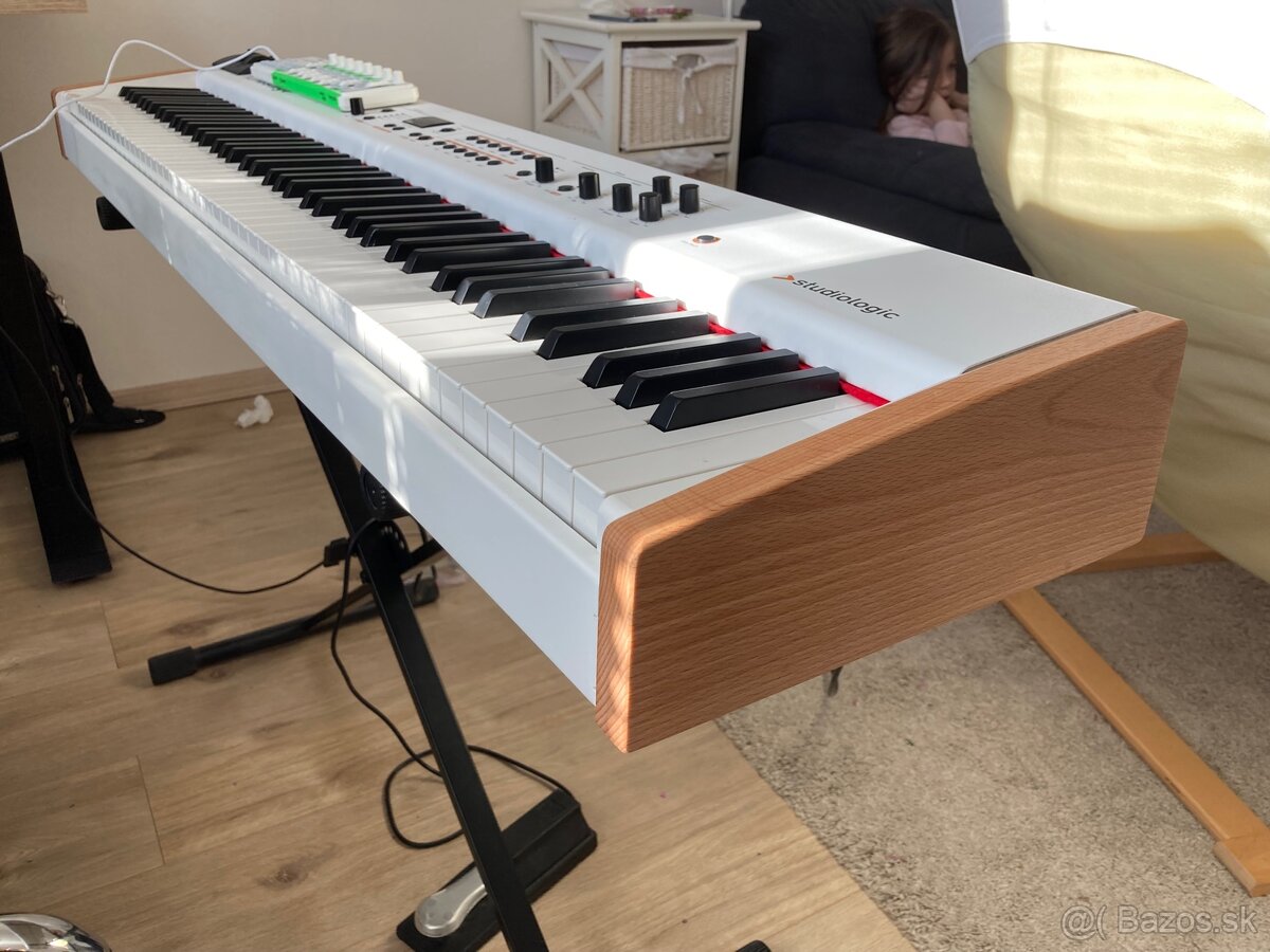 StudioLogic Numa Stage