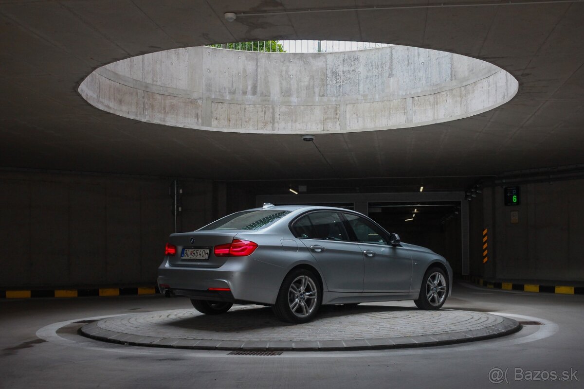 BMW rad 3 330i xDrive M Sport A/T