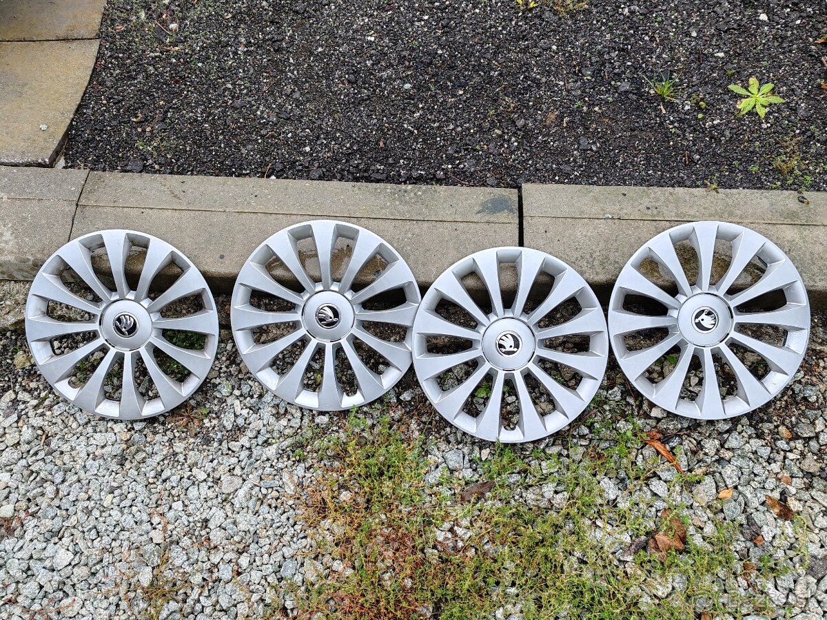 Puklice ŠKODA "15 ORIGINAL