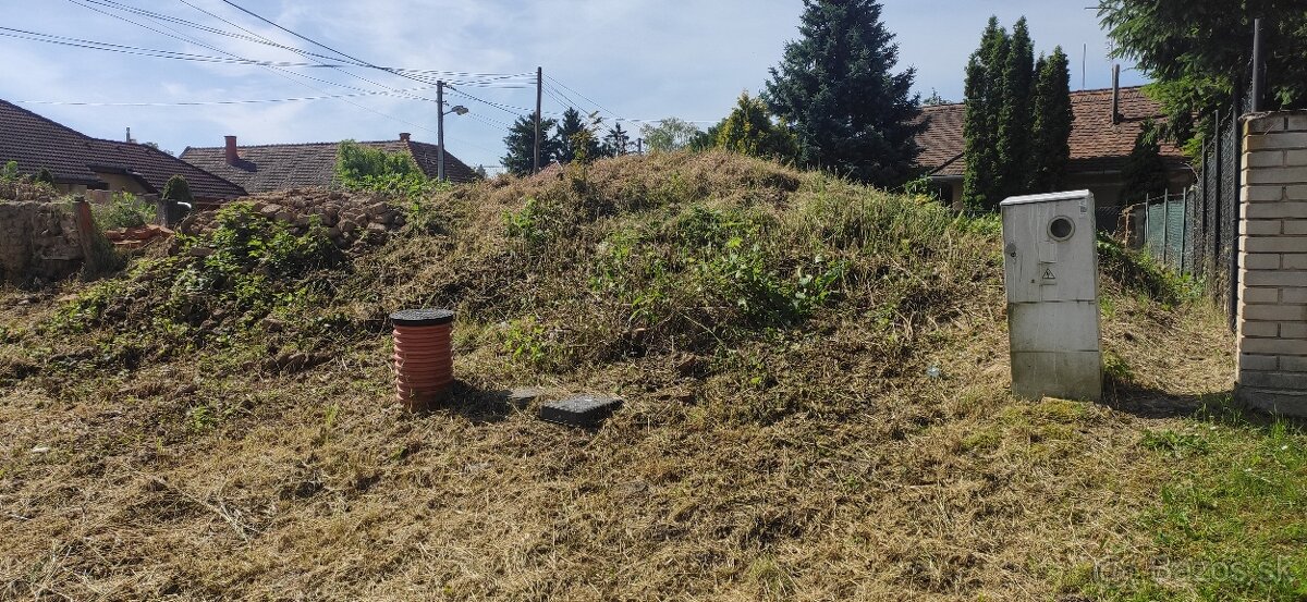 Pozemok Zlaté Moravce všetky prípojky