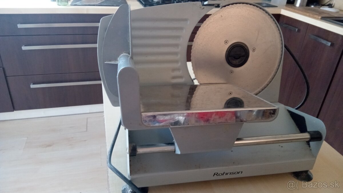 Elektrický krájač