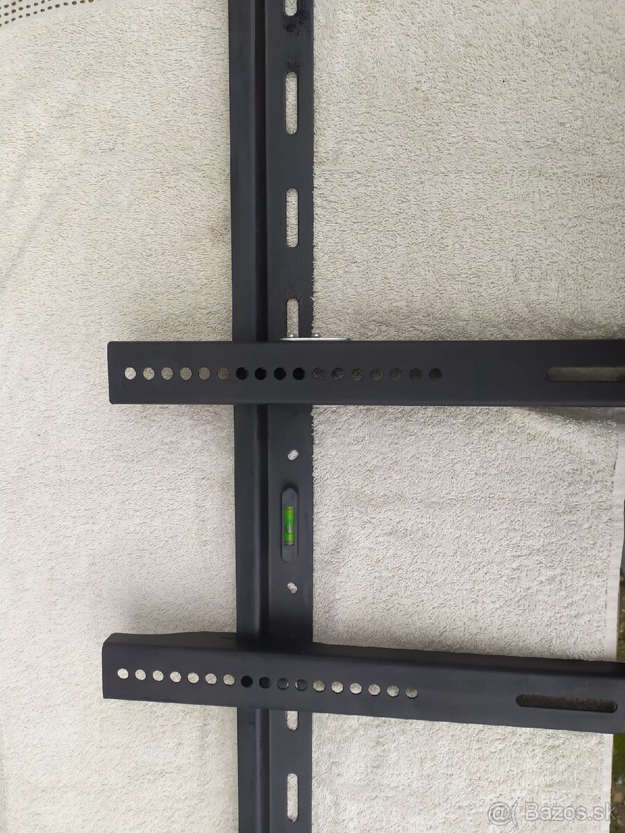 Nástenný držiak na TV