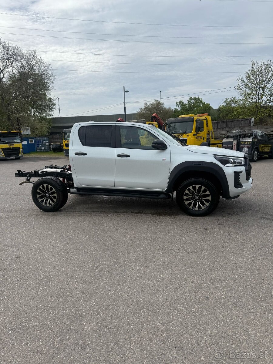 Toyota Hilux 2022-2025