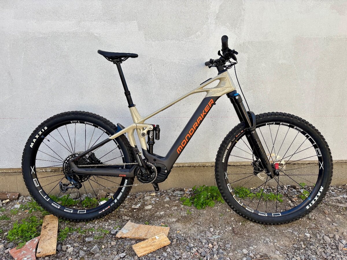 Mondraker Crafty Carbon R , 2023 - NOVÝ nejazdený