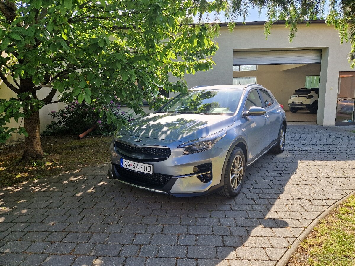 Kia Xceed 1,5T-GDI benzín 117,5 Kw,160 k