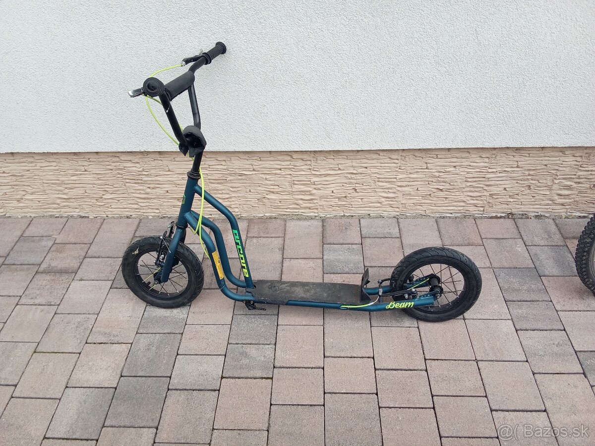 Bicykel a kolobezka