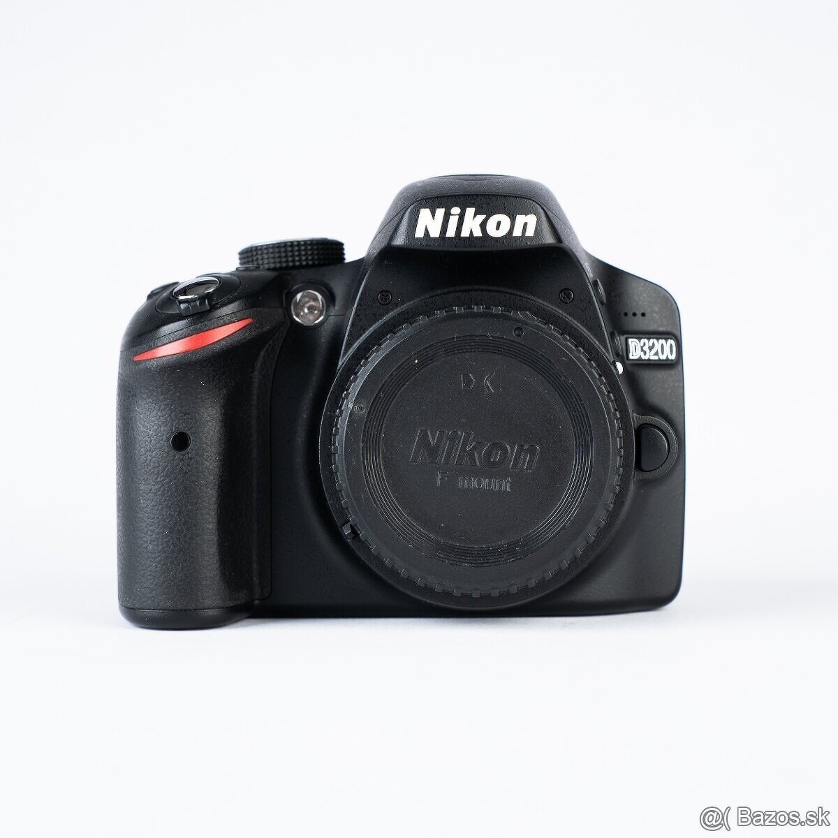 Nikon D3200 fotoaparát (4 900 záberov)