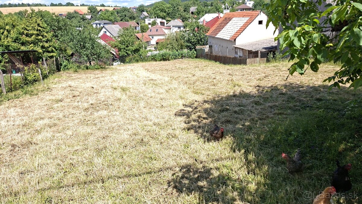 Pekný oplotený pozemok v blízkosti mesta Prešov, 727m2