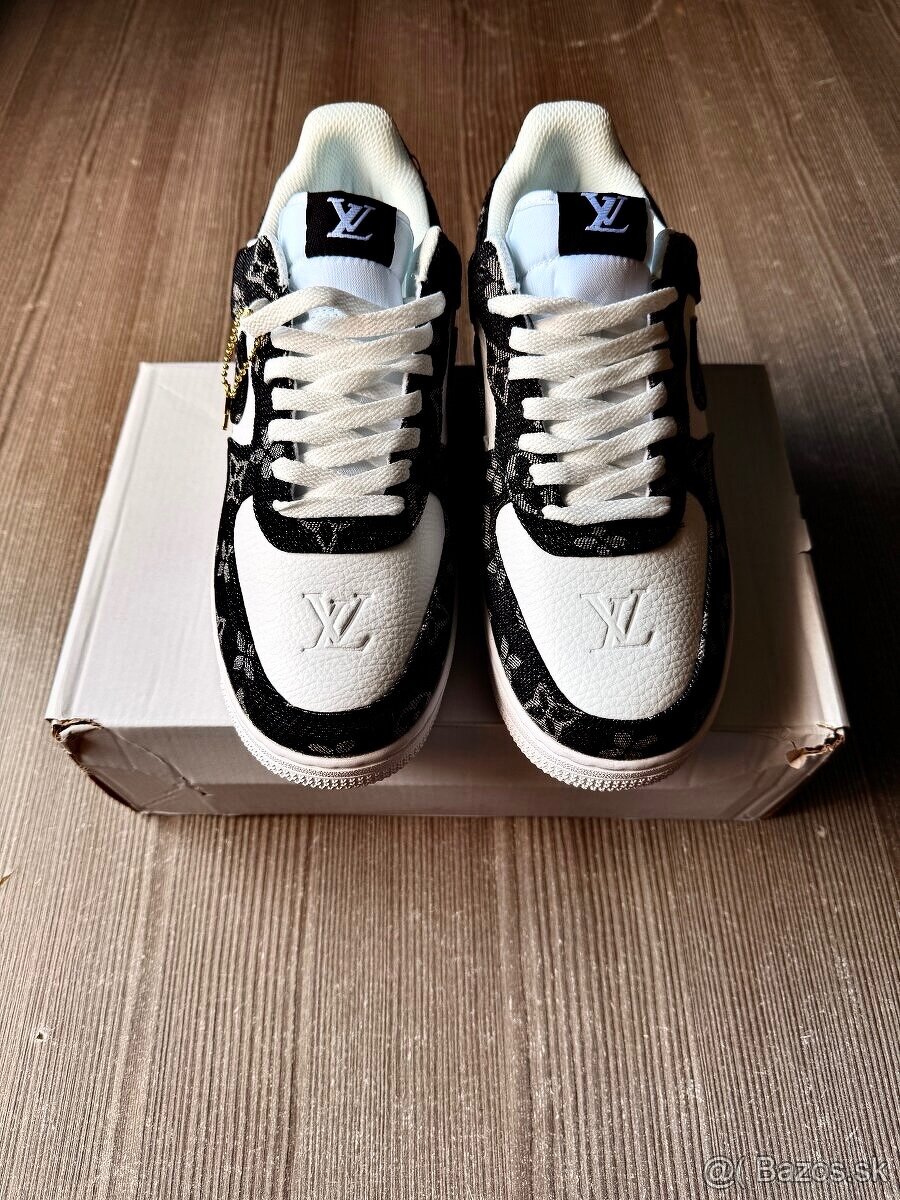 Nike Air Force 1 x Louis Vuitton