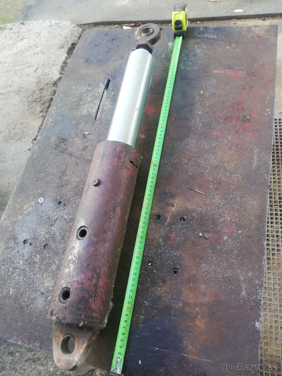 hydraulický valec