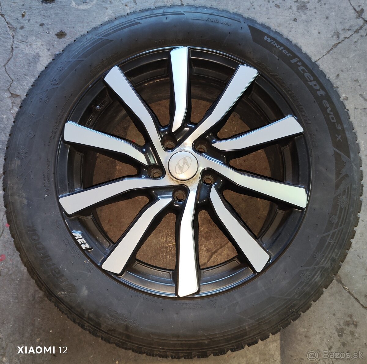 Pneumatiky (4ks), alu disky 8j18h2 Hyundai
