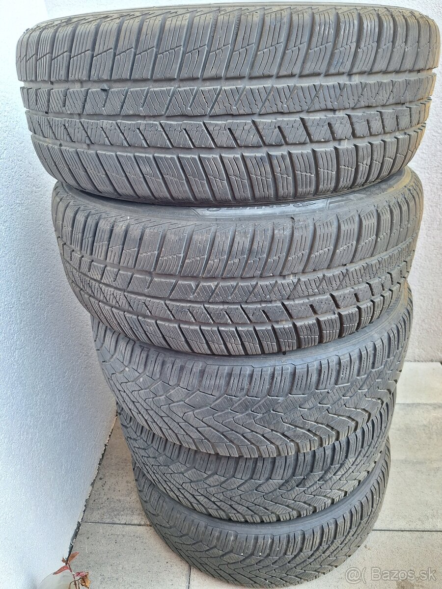 Predam zimne pneumatiky 205/55/16