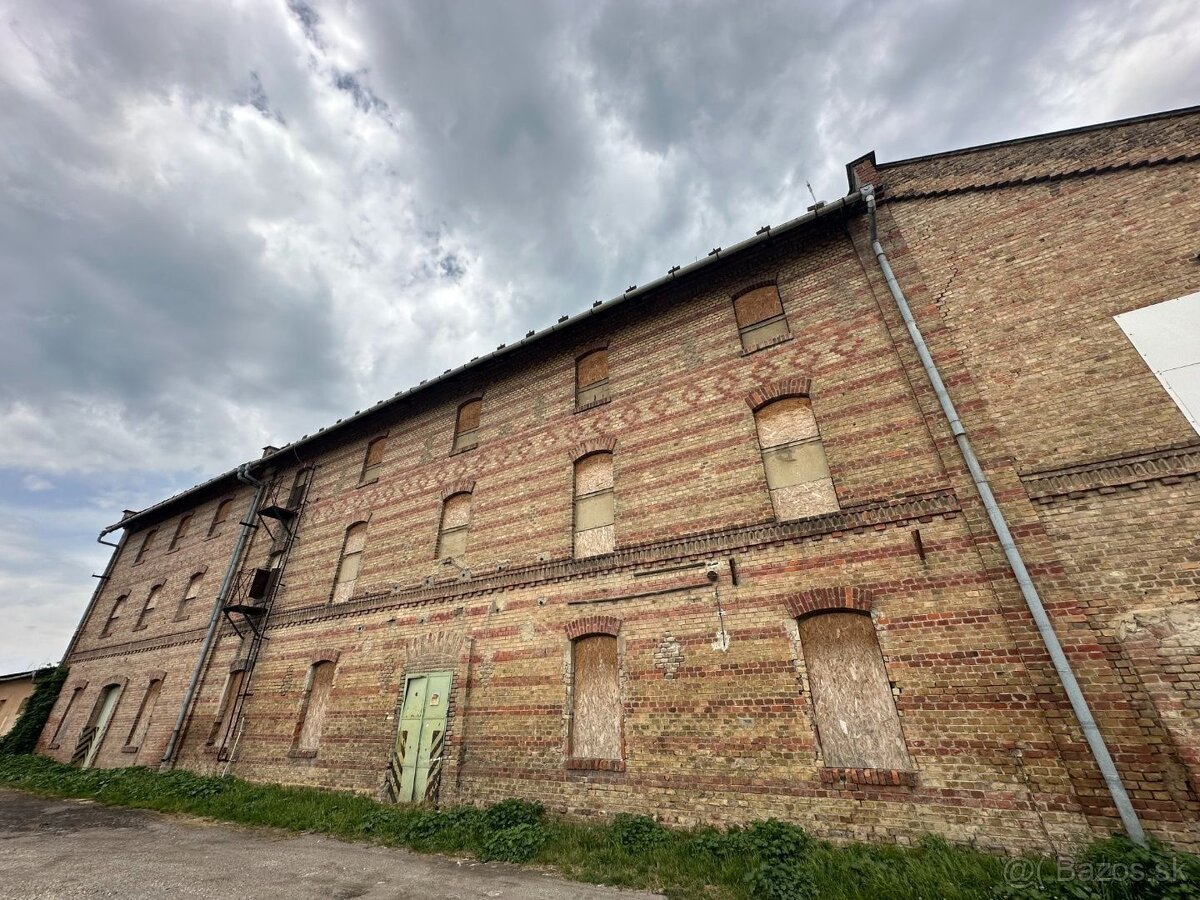 Priemyselná budova v Sládkovičove na PREDAJ
