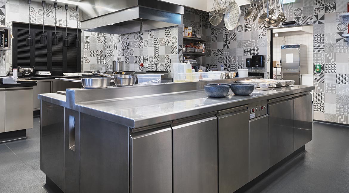 Hladám prenájom restaurácie/kantíny