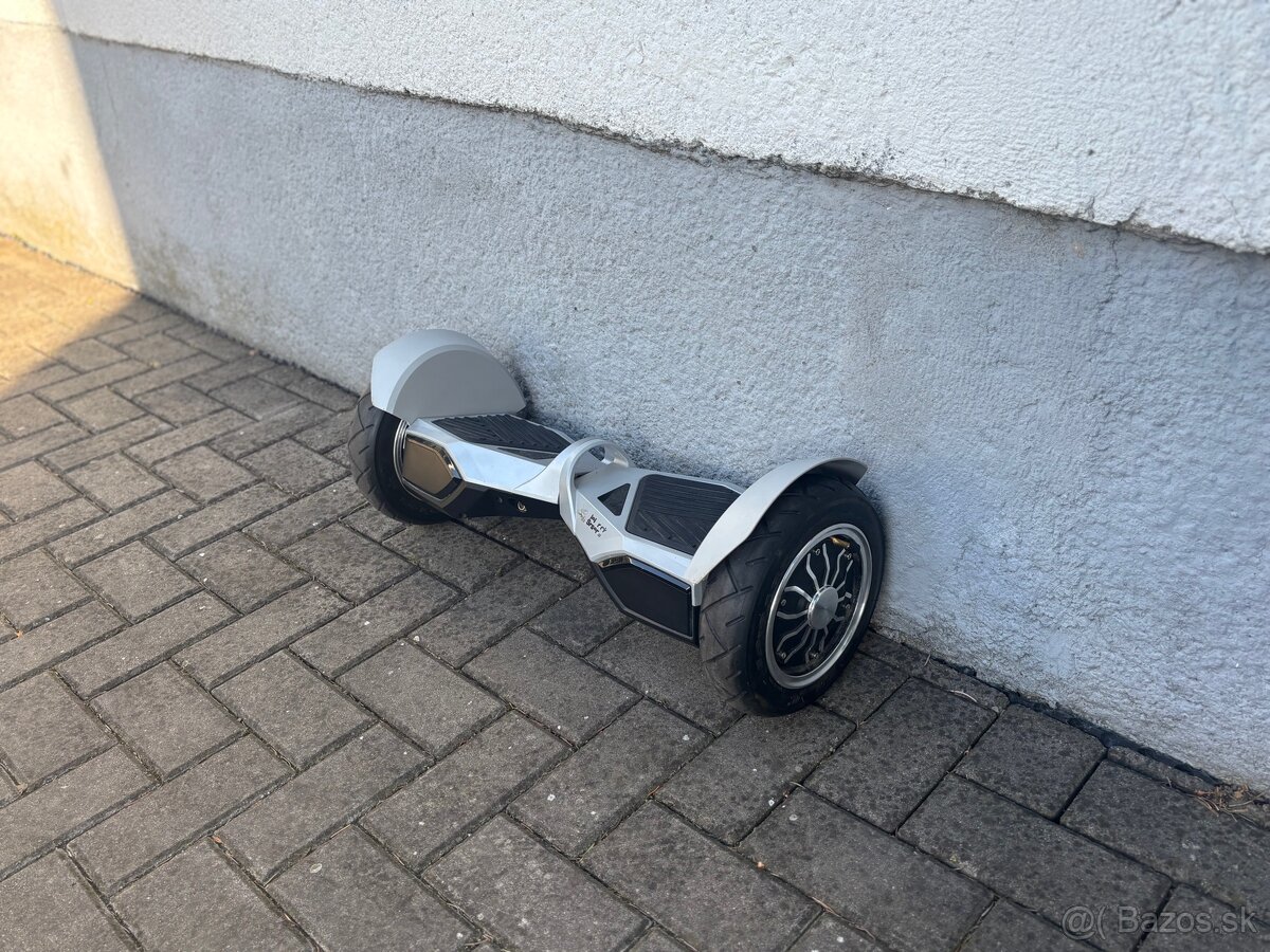 Hoverboard ARAŠID 10 MODEL W8 + nabíjačka