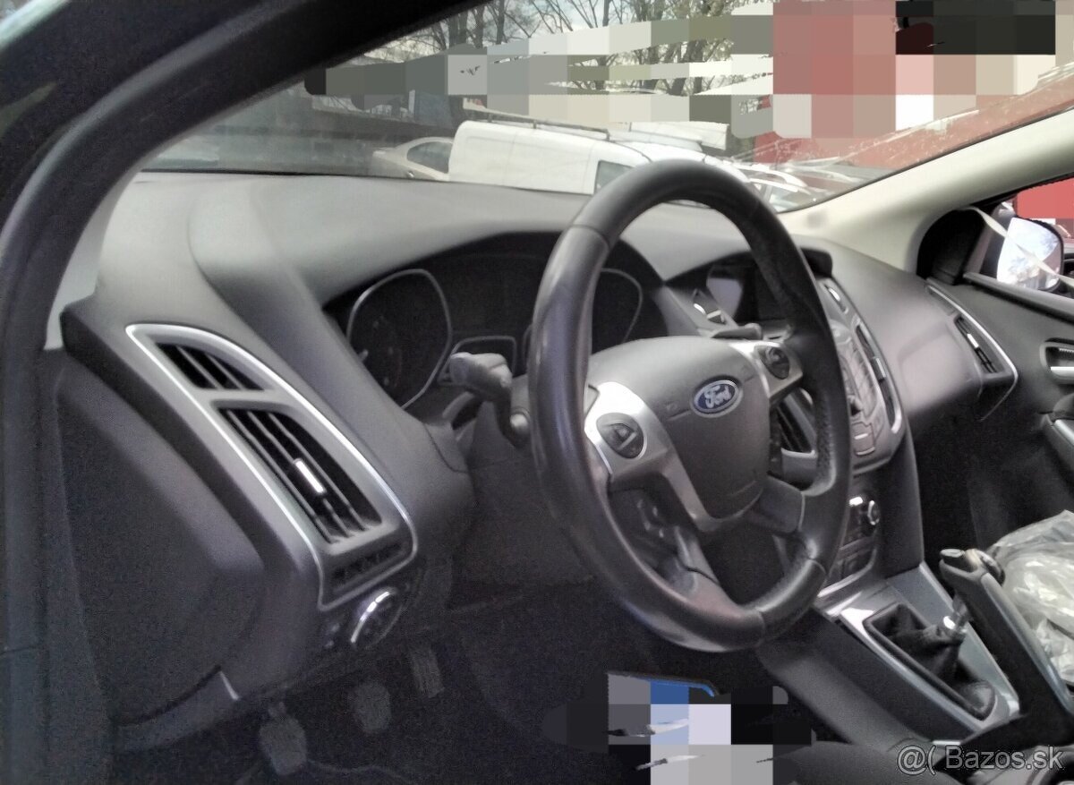 Ford Focus 1.6 TDCI 2012 predám RIADENIE, NARAZNÍK ZADNY