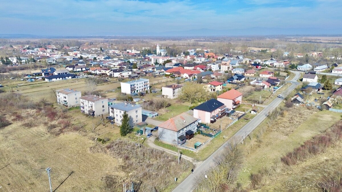 3i chyžka s garážou v Budkovciach