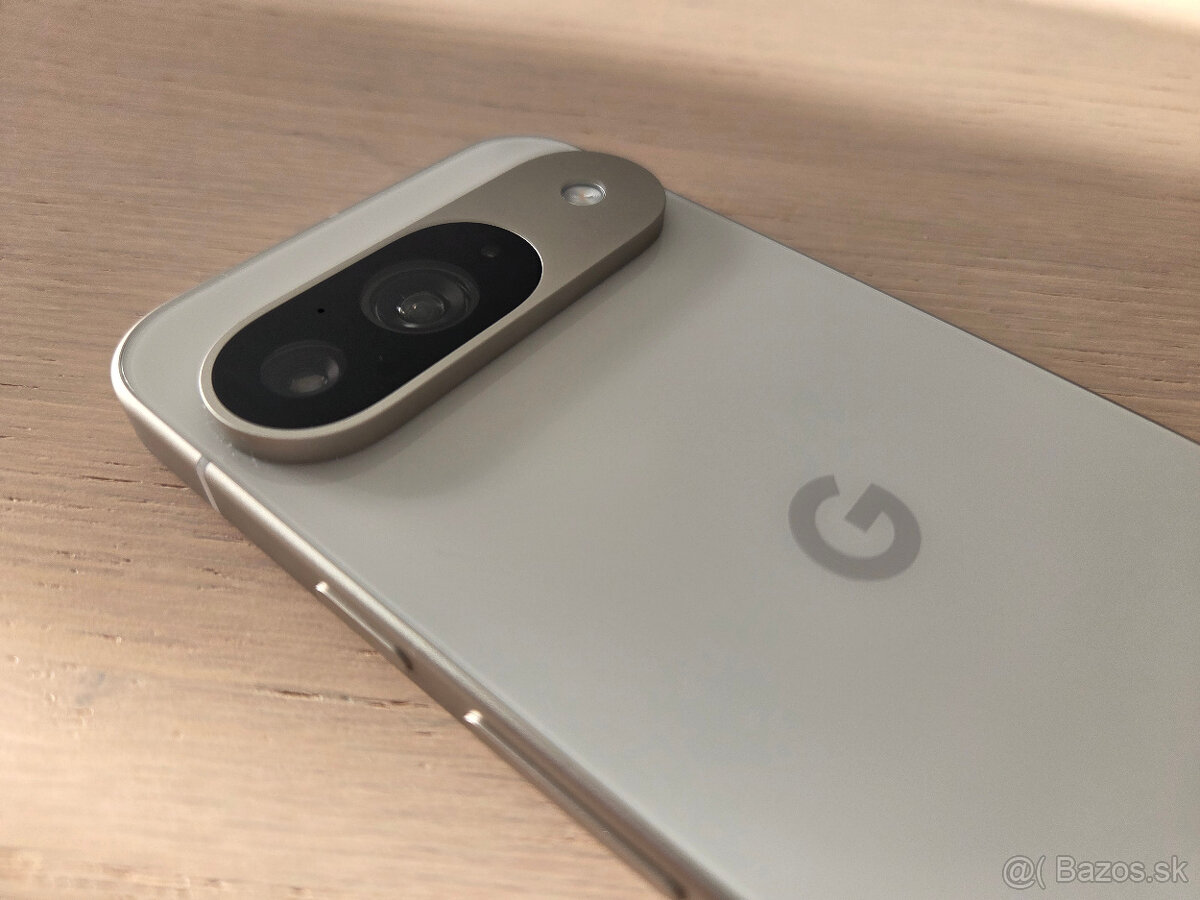 Google Pixel 9 (128 GB, porcelánová biela) v záruke + kryt