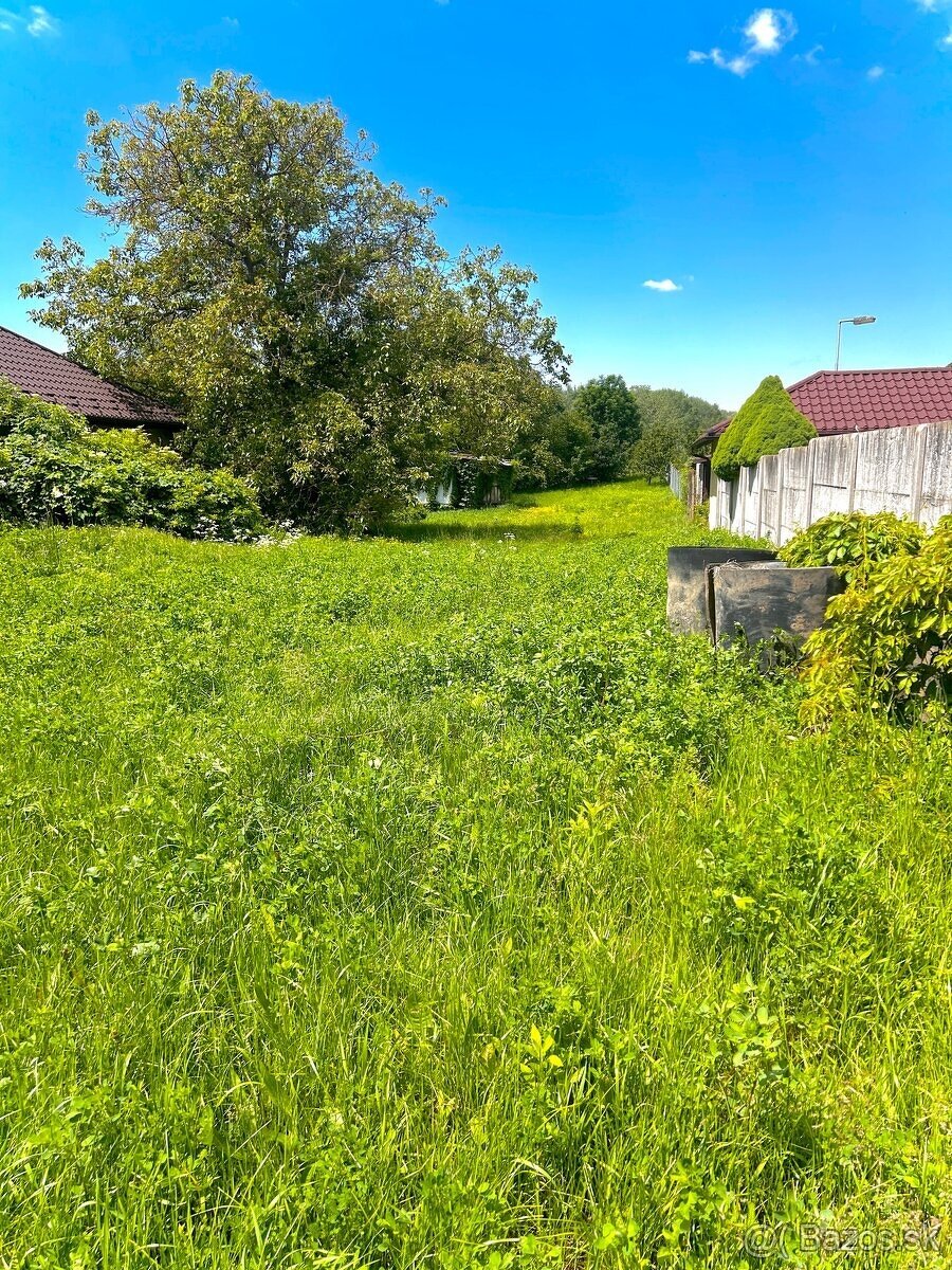 Pozemok na predaj, Strážske - Krivošťany