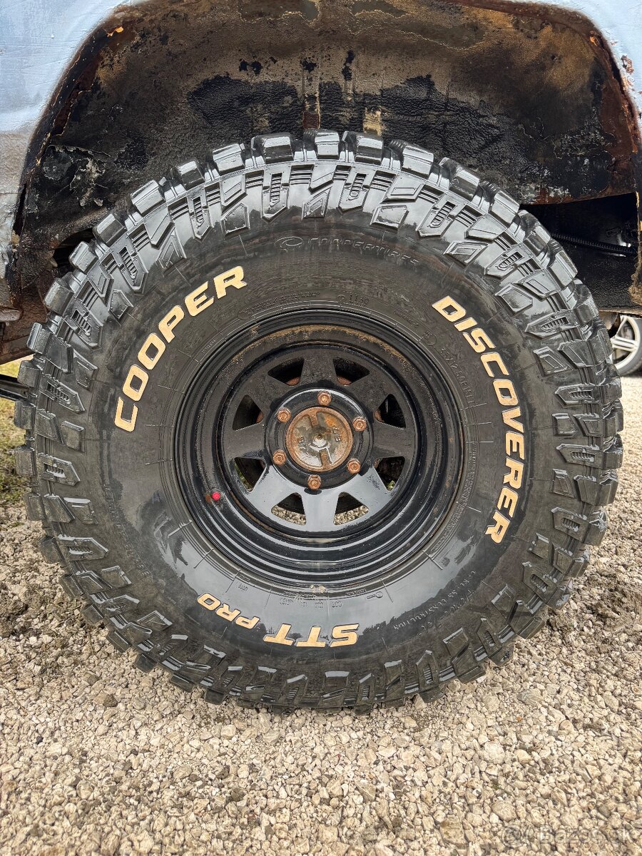 Predám Discoverer STT pro 35x12,5 r15 na diskoch