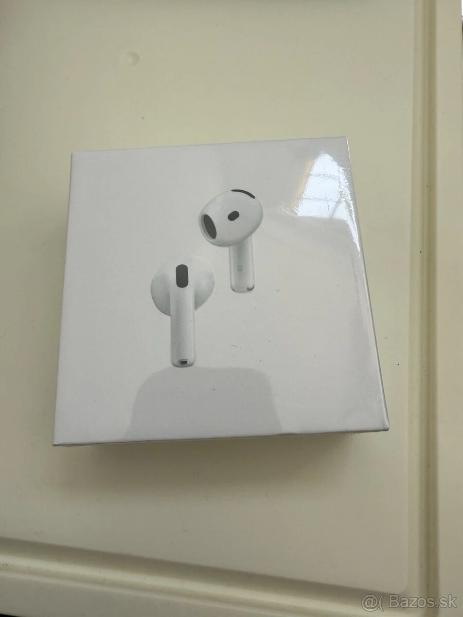 Apple airpods 4 s aktívnym noise cancellingom