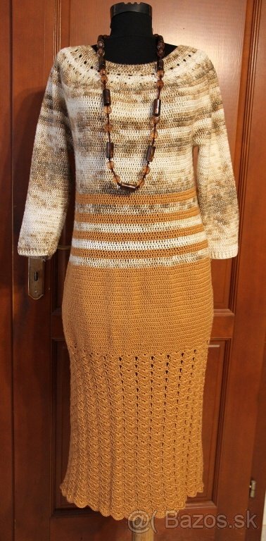 Háčkované šaty, vankúše