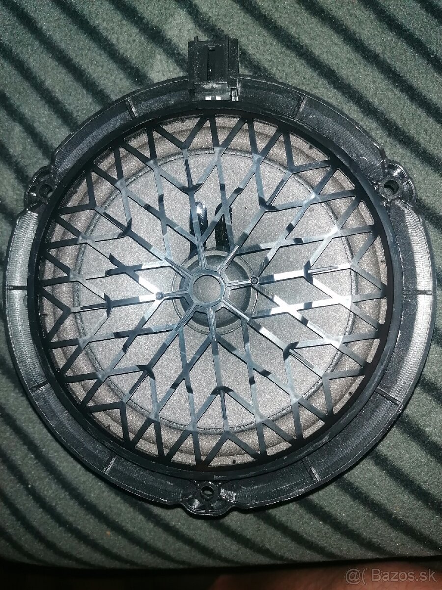 Reproduktor do auta model 9809320180