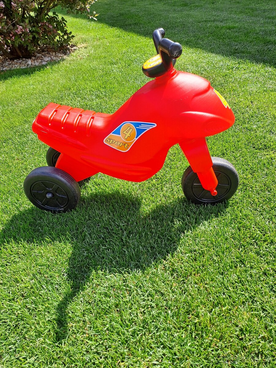 Odrážadlo - motorka