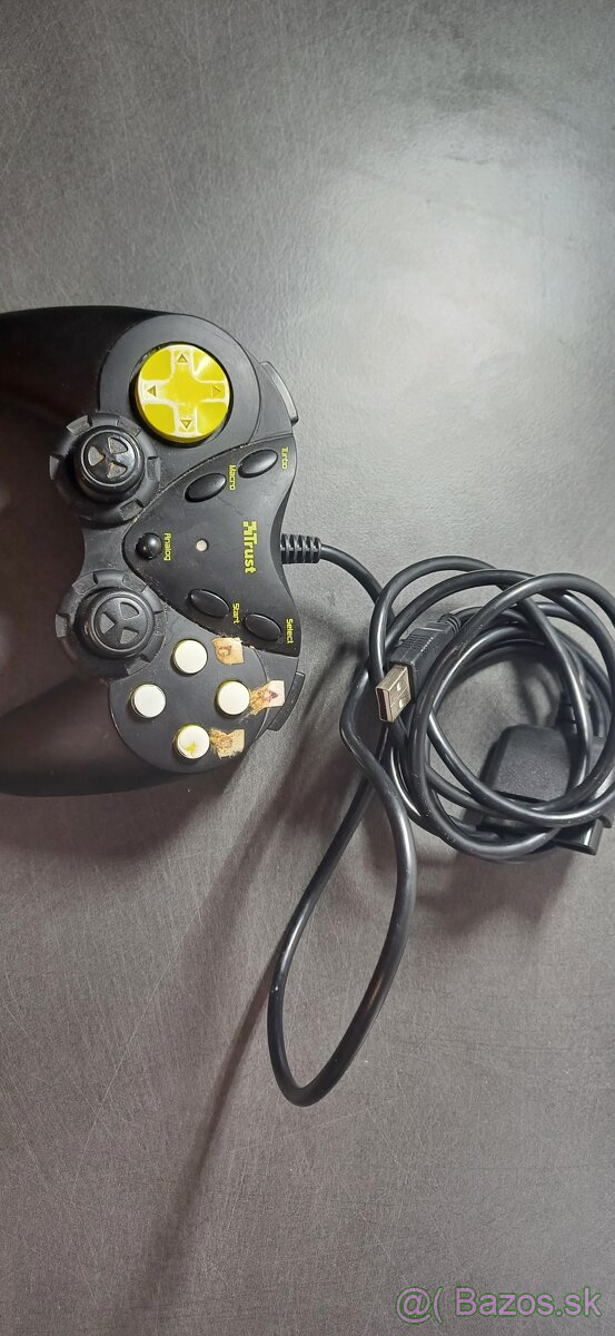 Predám ovládač na ps 2