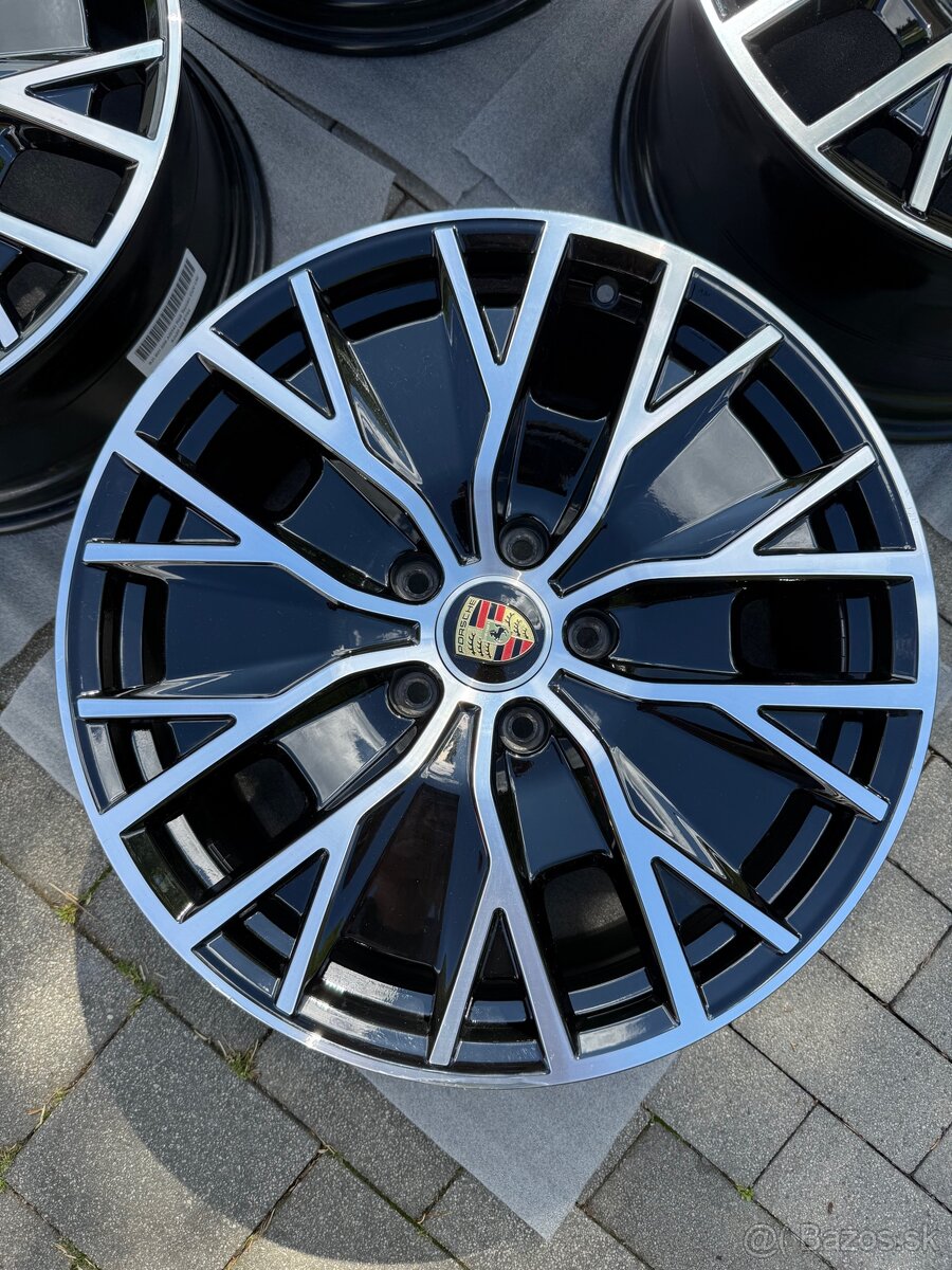 Original Porsche Taycan