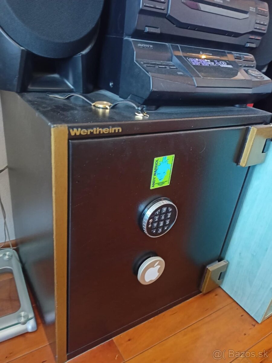 Predám trezor wertheim btm 0600