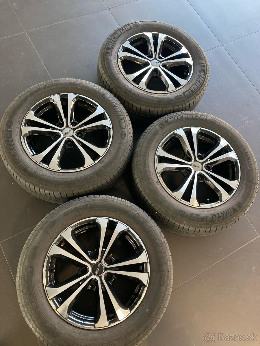 Letná sada 5x 114,3 s pneu 215/60 R16