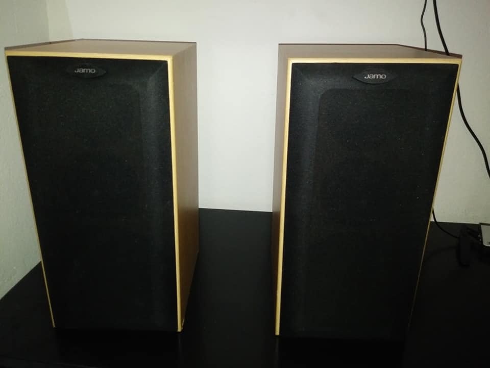 JAMO Studio 130