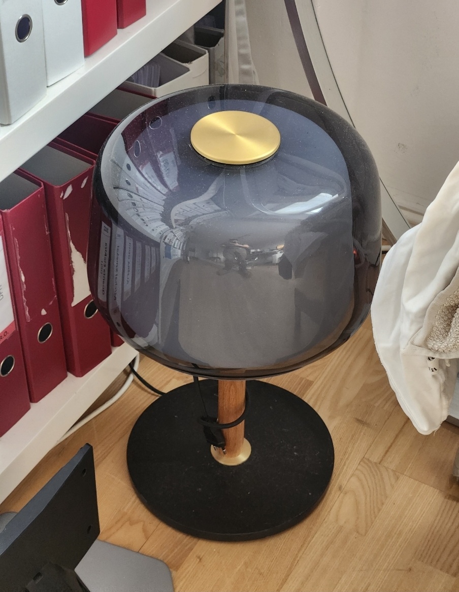 Stolová lampa EVEDAL mramor