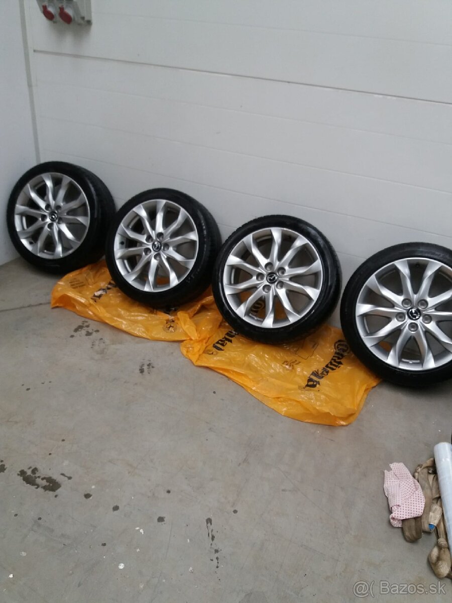 Kolesa 215 45 18 Mazda 3