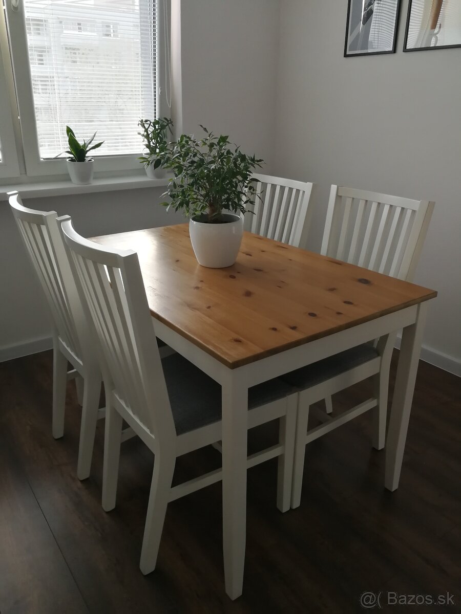 Stôl IKEA